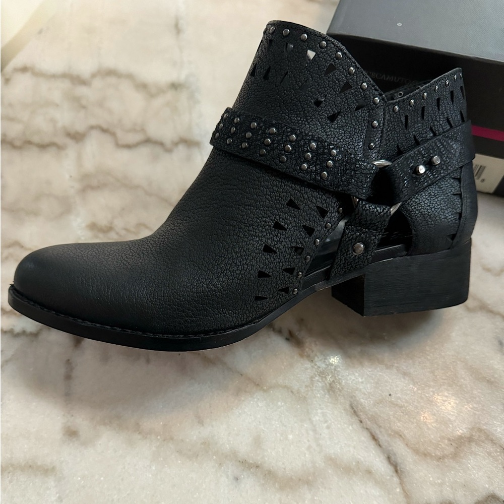 🎉NIB Vince Camuto Calley Black Leather Booties - Picture 5 of 12